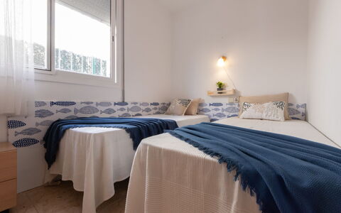 Flamenc 2: Soveværelse, Væg, Træ, Sengetøj, Seng, Indretning, Sengetøj, Sengetøj, Textile, Etage