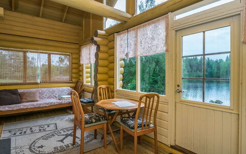 Ahvenranta: Træ, Bank, Hus, Sommerhus, Sø, Dam, Skov, Bjælkehytte