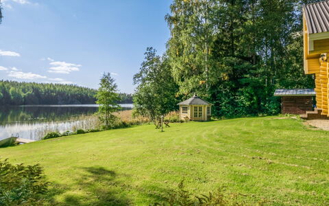 Ahvenranta: Træ, Bank, Hus, Sommerhus, Sø, Dam, Skov, Bjælkehytte