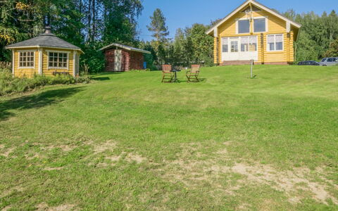 Ahvenranta: Træ, Bank, Hus, Sommerhus, Sø, Dam, Skov, Bjælkehytte