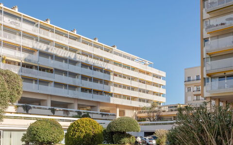 Sainte Maxime 148: Bygning, Lejlighed, Boligområde, Ejerlejlighed, Urban Design, Blandet Brug, Kommerciel Bygning, Hotel, Hovedkvarter