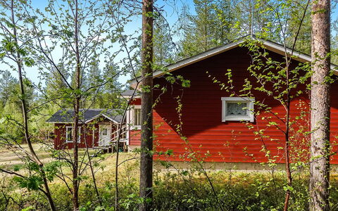 Itätullinkievari: Træ, Sommerhus, Bjælkehytte, Skov, Skur, Garden Bygninger, Lærk, Woodland, Bejdse