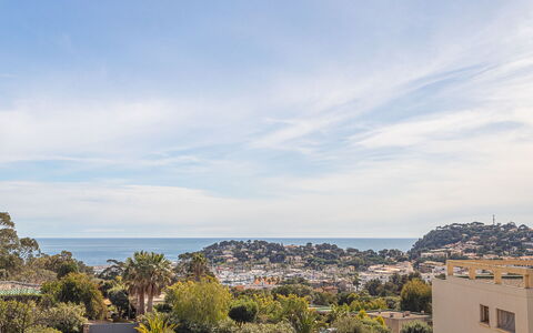 Cavalaire 158: Himmel, Blå, Daytime, Horisont, Kyst, Tropics, Ferieby