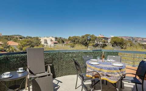 Résidence Cap Marine: Ejendom, Ejendom, Hus, Hjem, Himmel, Møbel, Restaurant, Bord, Bygning, Sommerhus