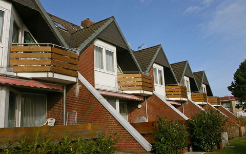 Cuxhaven 150: Plante, Himmel, Bygning, Vindue, Hus, Træ, Sky, Land Lot, Sommerhus