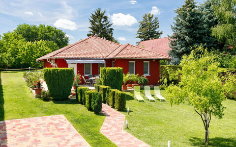 Sunshine: Plante, Himmel, Sky, Ejendom, Natur, Træ, Land Lot, Hus, Naturlige Landskab, Sommerhus