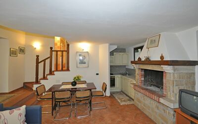 Anfora 3: Værelse, Ejendom, Bygning, Stue, Møbel, Hus, Indretning, Etage, Ejendom, Loft