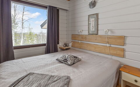 Mustalampi 5 Satakieli: Træ, Soveværelse, Sengetøj, Seng, Hårdttræ, Sengetøj, Bed Frame, Bejdse, Planke, Sengetøj