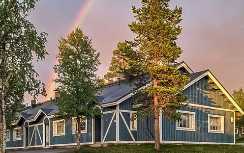 Tunturikuksa: Træ, Sommerhus, Bjælkehytte, Skov, Skur, Garden Bygninger, Lærk, Woodland, Bejdse
