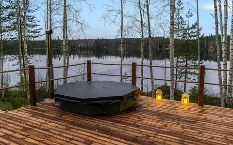 Villa Sipilä: Træ, Sommerhus, Bjælkehytte, Skov, Skur, Garden Bygninger, Lærk, Woodland, Bejdse