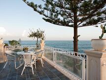 Villa Antares