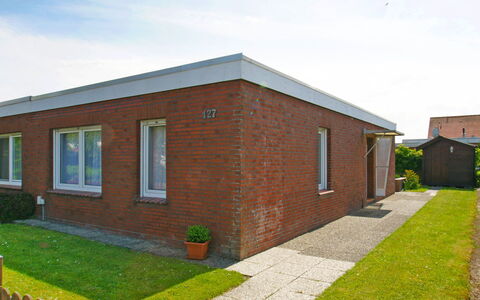Störtebeker: Bygning, Himmel, Sky, Plante, Ejendom, Vindue, Murværk, Hus, Mursten, Land Lot