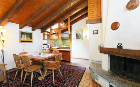 Vitalis: Møbel, Ejendom, Bygning, Bord, Cabinetry, Countertop, Træ, Stol, Arkitektur, Indretning