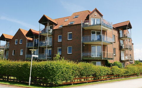 Meerblick: Plante, Himmel, Bygning, Ejendom, Vindue, Land Lot, Hus, Urban Design, Ejerlejlighed, Boligområde