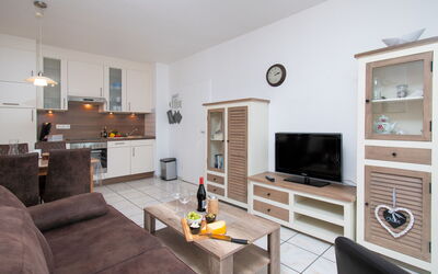 Seestern 796.1: Møbel, Ejendom, Couch, Bord, Træ, Indretning, Orange, Stue, Studio Couch
