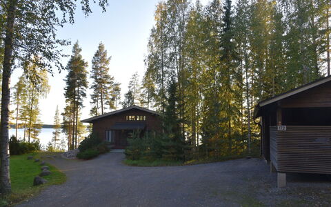 Villa Miestamo: Træ, Sommerhus, Hjem, Skov, Lærk, Bjælkehytte, Woodland, Garden Bygninger, Sidespor