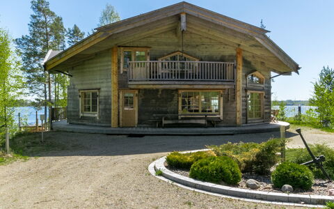 Villa Pyöriäinen: Træ, Bank, Hus, Sommerhus, Sø, Dam, Skov, Bjælkehytte