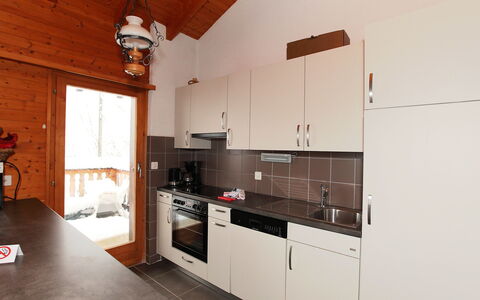 Ardévaz i: Ejendom, Værelse, Bygning, Hus, Møbel, Køkken, Loft, Indretning, Etage, Cabinetry