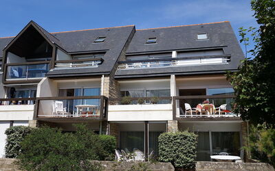 Carnac 180: Plante, Himmel, Ejendom, Vindue, Bygning, Hus, Sommerhus, Sidespor, Sky, Urban Design