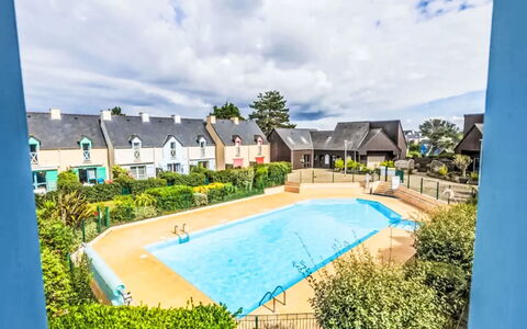 Saint Malo 651: Landscaping, Estate, Eco Hotel, Indkørsel, Svømmepøl, Gård, Udvej, Villa, Parkering, Hacienda