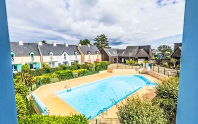 Saint Malo 651: Landscaping, Estate, Eco Hotel, Indkørsel, Svømmepøl, Gård, Udvej, Villa, Parkering, Hacienda