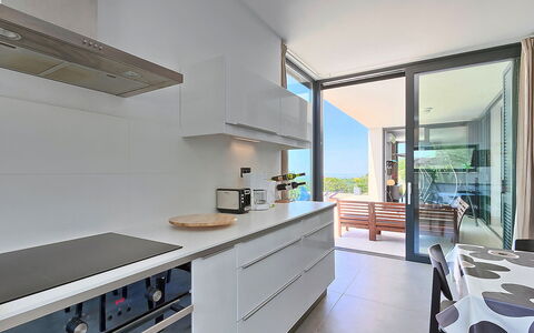 Anna: Ejendom, Værelse, Bygning, Indretning, Countertop, Møbel, Hus, Køkken, Arkitektur, Ejendom