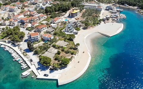 Vodice Tribunj 124: Vand, Himmel, Sky, Vandressourcer, Azure, Træ, Naturlige Landskab, Strand, Coastal Og Oceaniske Landskabsformer, Plante