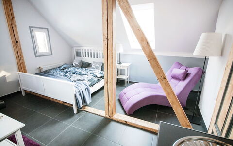 Szczawno Zdroj 100: Bygning, Møbel, Komfort, Bed Frame, Textile, Træ, Pude, Indretning, Gulvbelægning, Etage
