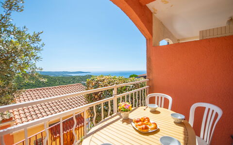 Cavalaire 605: Altan, Villa
