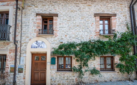 Maison des Roses: Altan