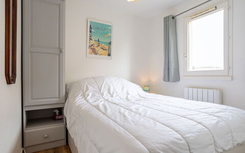 Front de Mer: Boligområde, Busk, Hus, Have, Hjem, Land Lot, Tag, Skygge, Lawn