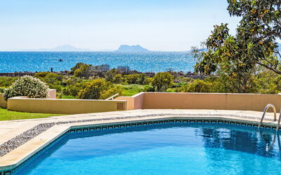 Estepona 108: Blå, Svømmepøl, Udvej, Skygge, Estate, Udendørs Møbler, Landscaping, Eco Hotel, Tropics, Stol