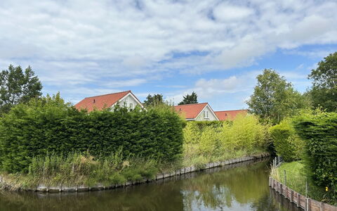 Noordwijk 350: Møbel, Bord, Bygning, Stol, Bordservice, Sky, Himmel, Dug, Udendørs Møbler, Skygge