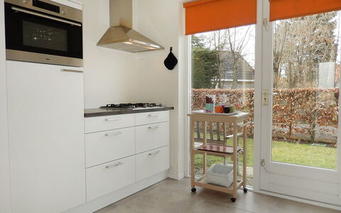 Noordwijk 450: Ejendom, Cabinetry, Bygning, Reoler, Indretning, Træ, Hus, Vindue, Etage, Husholdningsapparat