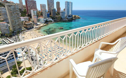 Benidorm 926: Ejendom, Lejlighed, Ejendom, Ejerlejlighed, Bygning, Altan, Azure, Ferie, Værelse, Hav