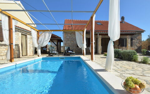 Marija: Vand, Himmel, Sky, Vandressourcer, Azure, Træ, Naturlige Landskab, Strand, Coastal Og Oceaniske Landskabsformer, Plante