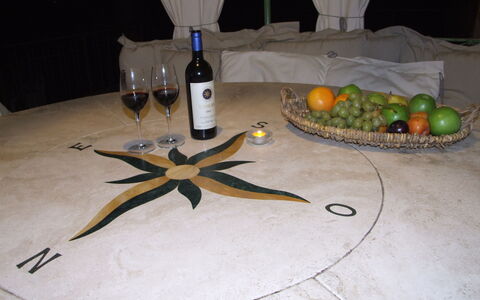 Villa Pineta: Bord, Bordservice, Champagne Glasservice, Glas, Glasservice, Omdrejningspunktet, Mad