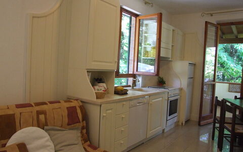 Villa La Quercia: Værelse, Møbel, Ejendom, Bygning, Indretning, Etage, Hus, Hårdttræ, Cabinetry, Stue