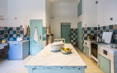 Marina Dei Ronchi Prestige: Værelse, Køkken, Ejendom, Grøn, Turquoise, Blå, Møbel, Countertop, Bygning, Hus