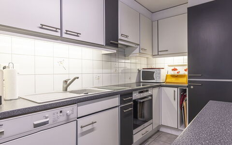 Bouquetins: Cabinetry, Countertop, Ejendom, Møbel, Komfur, Køkken Apparat, Køkkenvask, Køkken, Husholdningsapparat, Cooktop