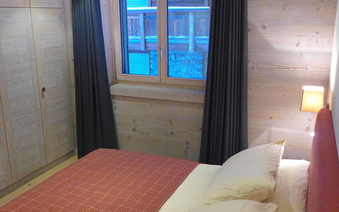 Le Refuge 1: Værelse, Soveværelse, Ejendom, Møbel, Seng, Væg, Indretning, Etage, Bygning, Rullemadras