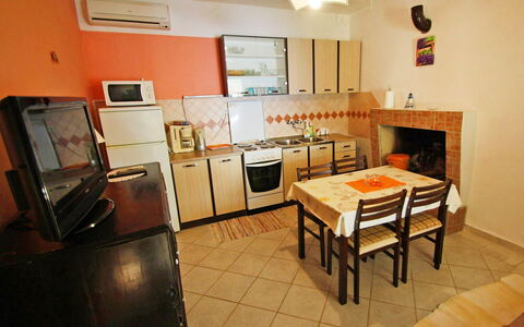 Korčula Prigradica 300: Ejendom, Træ, Indretning, Bord, Husholdningsapparat, Gulvbelægning, Etage, Køkken, Hårdttræ, Køkken Apparat