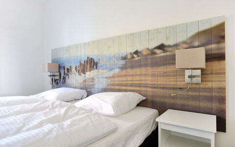 Noordwijk 810: Møbel, Ejendom, Komfort, Træ, Bed Frame, Skygge, Indretning, Gulvbelægning, Hus, Bygning